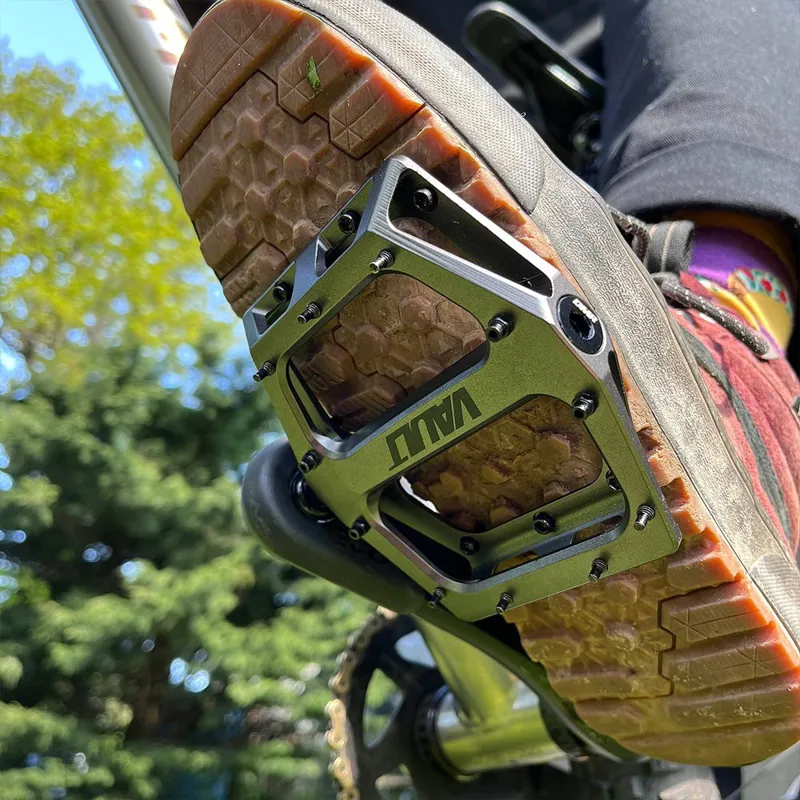 DMR Vault Flat MTB Pedal Step Pins-7