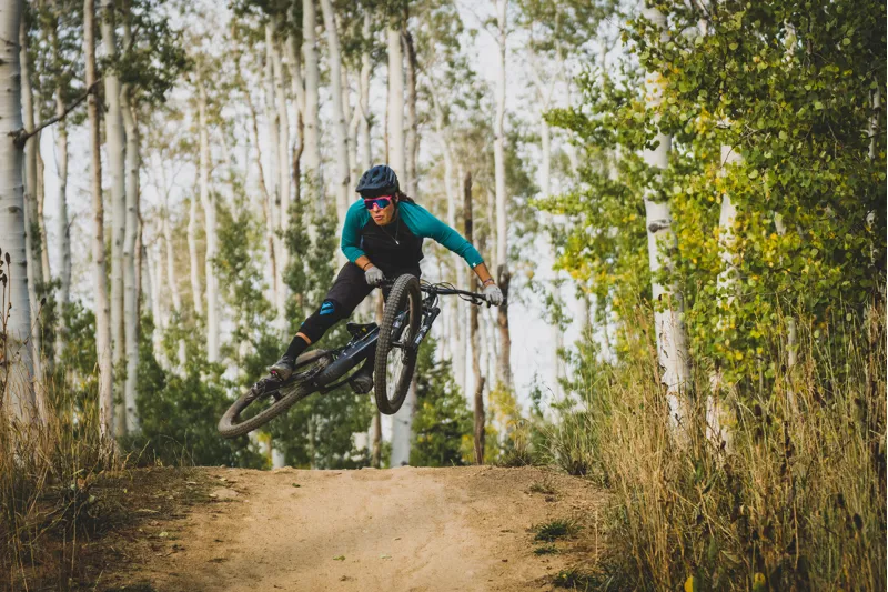 2022 Specialized Stumpjumper Alloy Mountain Bike - Satin Black-5