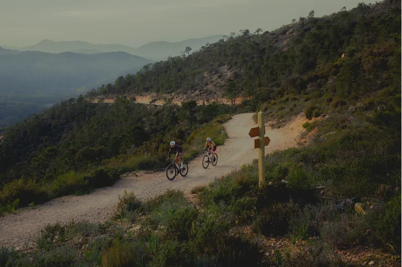 Wahoo Elemnt Roam 3 GPS Cycling Computer - Black-4