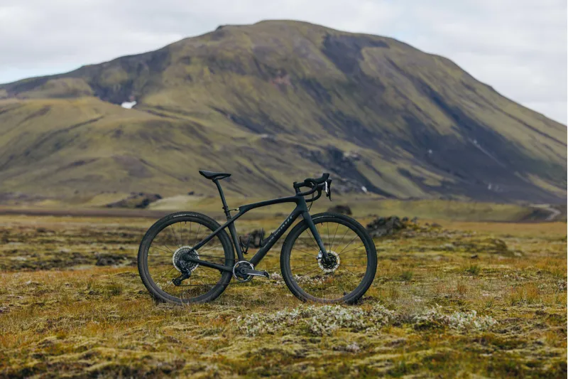 2023 S-Works Diverge STR Gravel Bike - Satin Forest Green-4