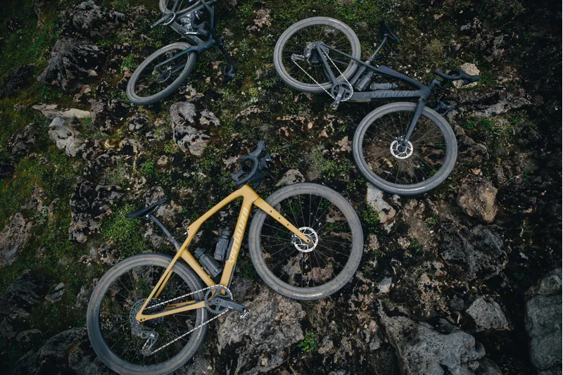 2024 Specialized Diverge STR Expert Gravel Bike - Clay/Powder Indigo-3