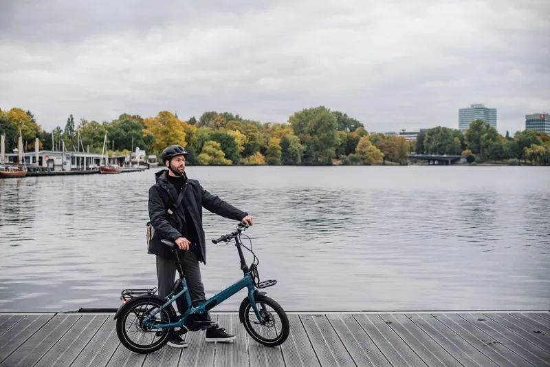 2025 Cube Fold Hybrid 500 Electric Folding Hybrid Bike - Merlot Red-5