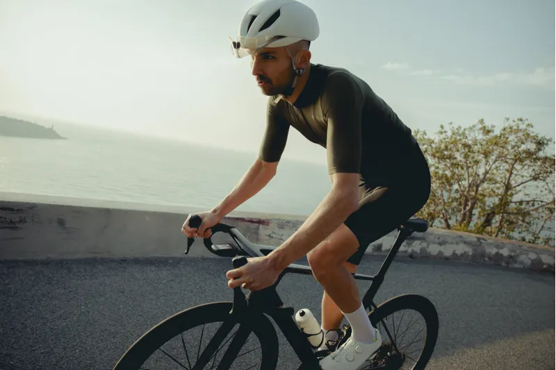 Wahoo Elemnt Roam 3 GPS Cycling Computer - Black-8