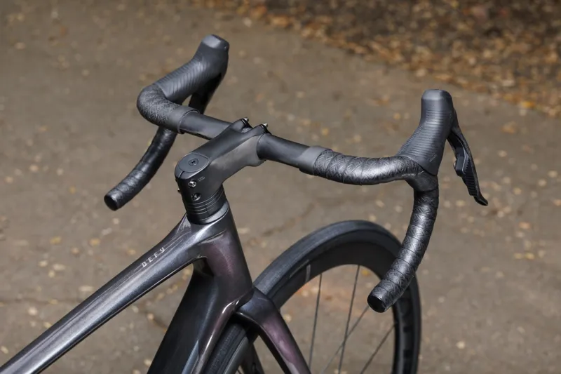 2026 Giant Defy Advanced SL 0 Mens Road Bike - Arctic Light/Chrome-10