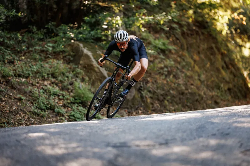 2026 Giant Defy Advanced SL 0 Mens Road Bike - Arctic Light/Chrome-7