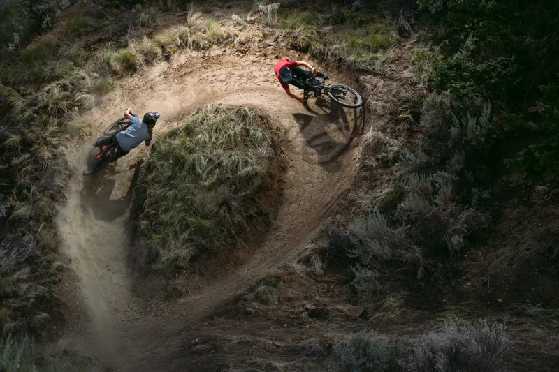 2022 Specialized Stumpjumper Evo Elite Alloy Mountain Bike - Aluminium-1