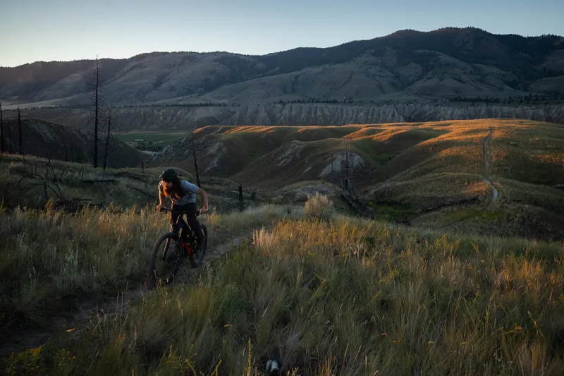 2023 Specialized Stumpjumper Evo Comp Alloy Mountain Bike - Satin Smoke-3