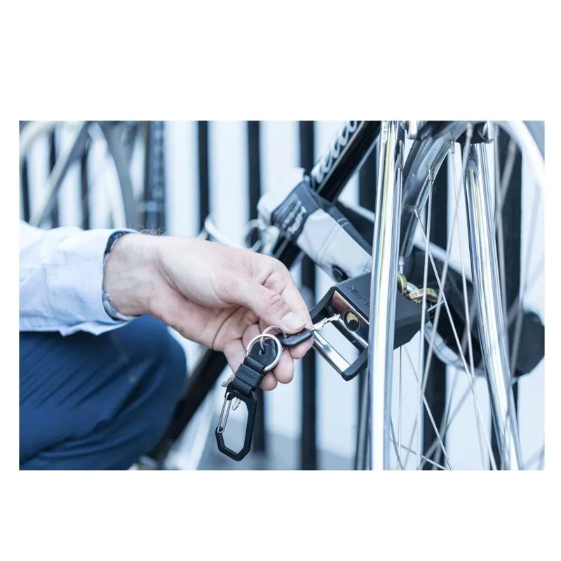 Hiplok Original V1.5 Wearable 8mm x 90cm Chain Lock - Waist 24-44 inches Super Bright-1