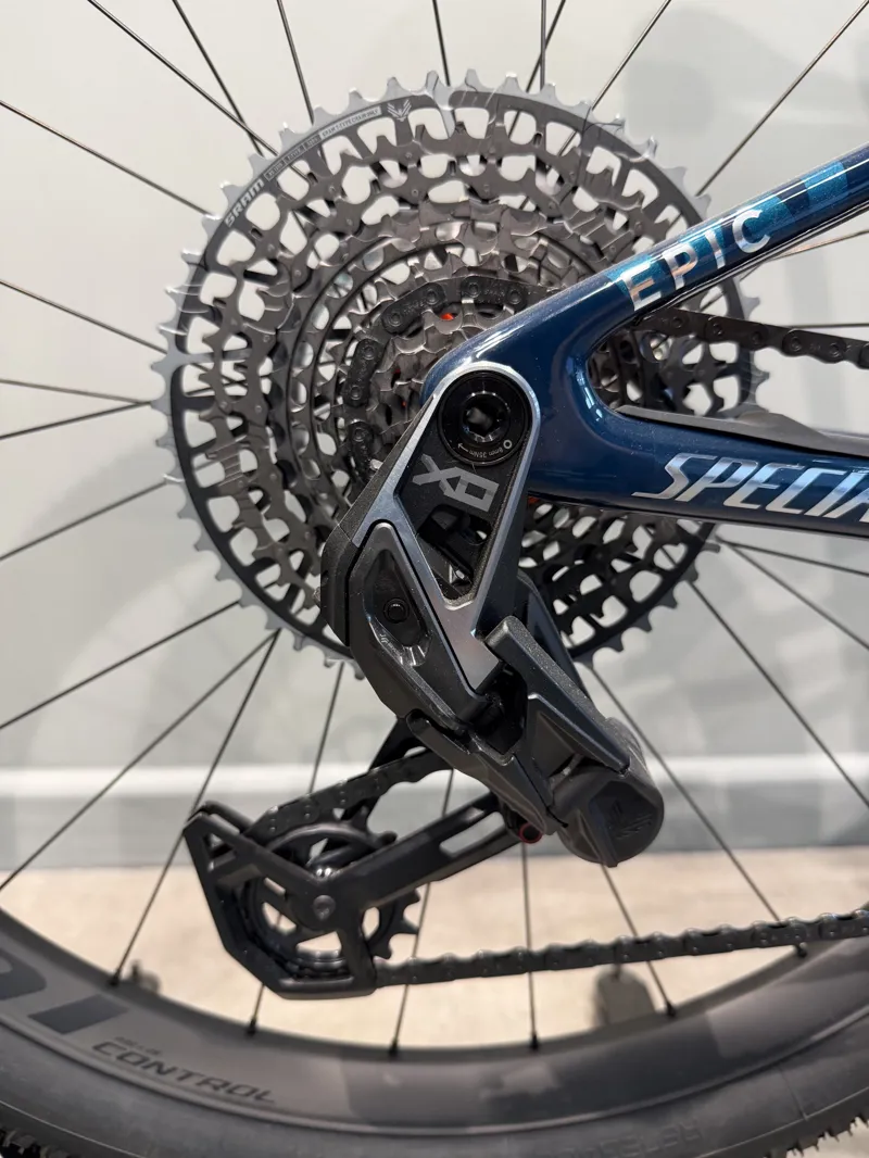 Shop Soiled: Specialized Epic World Cup Pro Mountain Bike - Medium-2