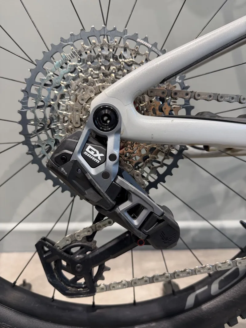 Ex-Demo: Specialized Stumpjumper Limited Edition Mountain Bike - S5-3