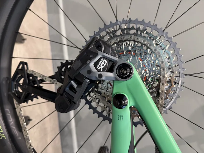 Shop Soiled: Specialized Stumpjumper 15 Expert Mountain Bike - S3-2