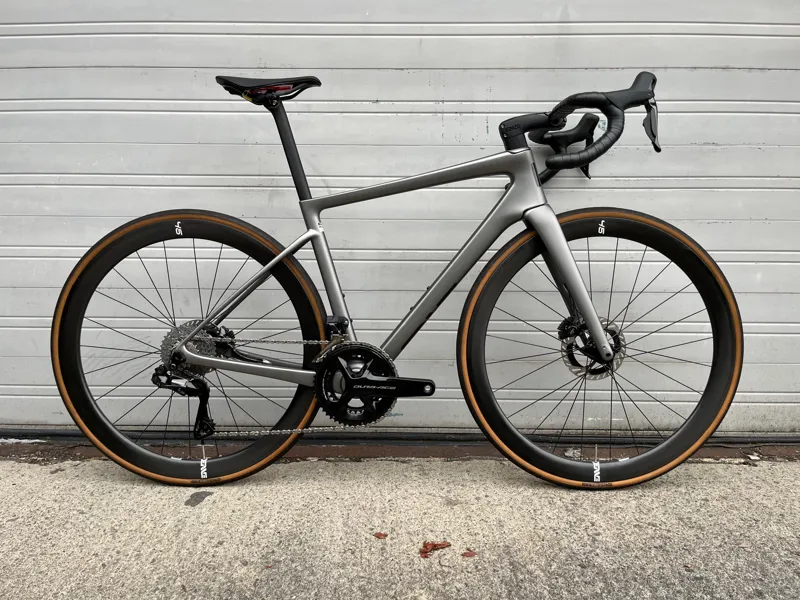Shop Soiled Custom Build: ENVE Melee Shimano Dura-Ace Di2 Road Bike  - 52cm-1