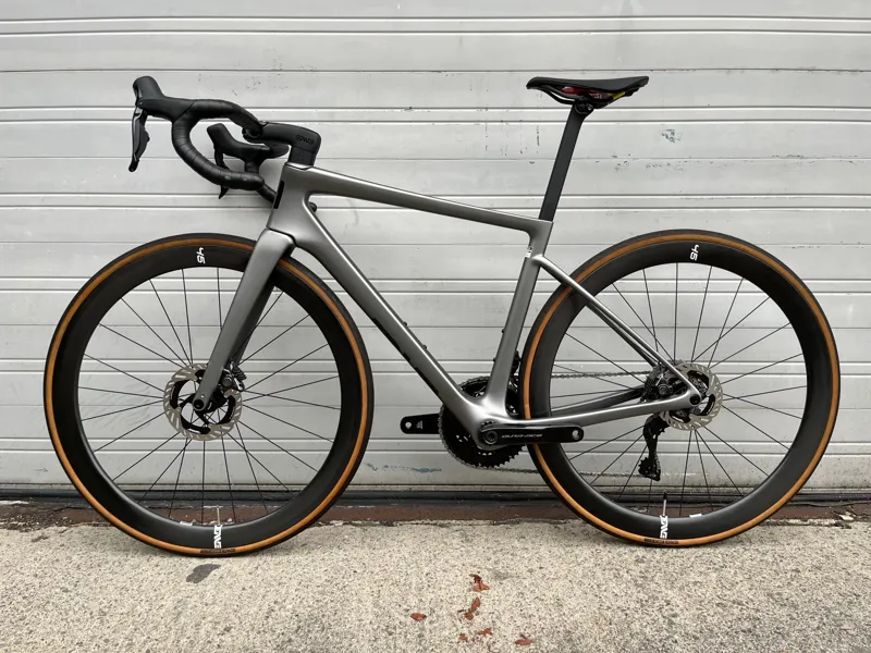 Shop Soiled Custom Build: ENVE Melee Shimano Dura-Ace Di2 Road Bike  - 52cm-2