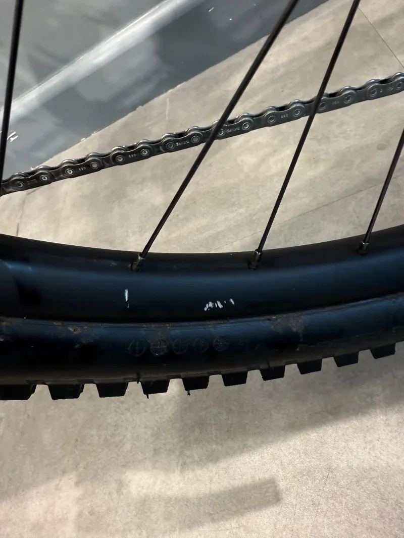 Ex-Demo: 2025 Specialized Stumpjumper 15 Ohlins Coil Mountain Bike - S3-11