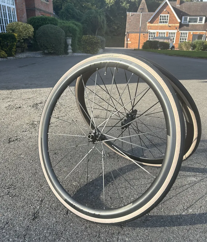 Roval Alpinist CLX III 700c Road Bike Front Wheel - Satin Carbon/White-5