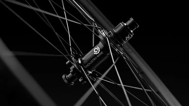 Roval Traverse SL II i9 1/1 29 28H Rear Mountain Bike Wheel - Satin Carbon-9