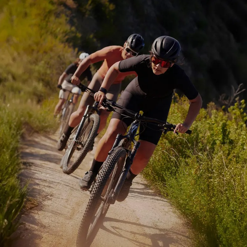 2025 Specialized Chisel Comp Mountain Bike - Gloss Ion/Smoke Liquid-5