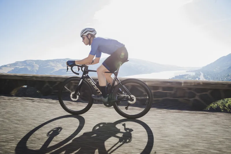 2025 Giant Propel Advanced Pro 1 Mens Road Bike - Gloss Frost Silver-3