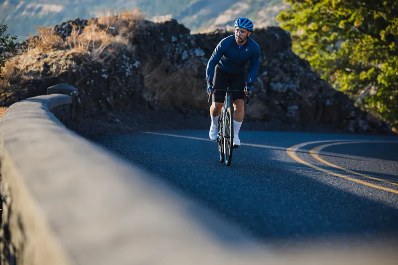 2025 Giant Defy Advanced 0 Road Bike - Ocean Twilight-2