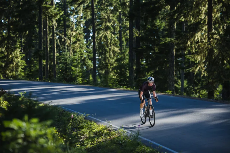 2025 Giant Defy Advanced 0 Road Bike - Ocean Twilight-1