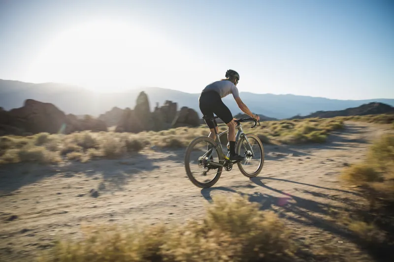 2025 Giant Revolt Advanced 0 Mens Gravel Bike - Gloss Aurora Noise-5