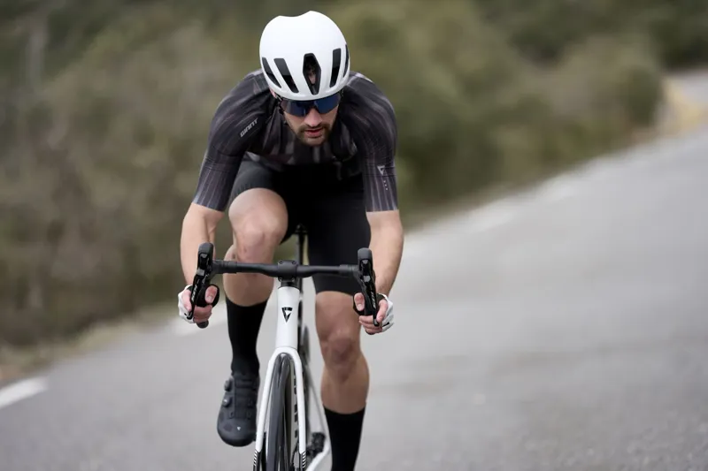 2027 Giant Propel Advanced 2 Road Bike - White-6