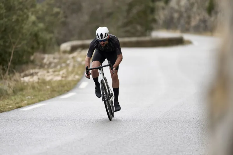 2027 Giant Propel Advanced 1 Road Bike - Carbon/Stealth Chrome-2