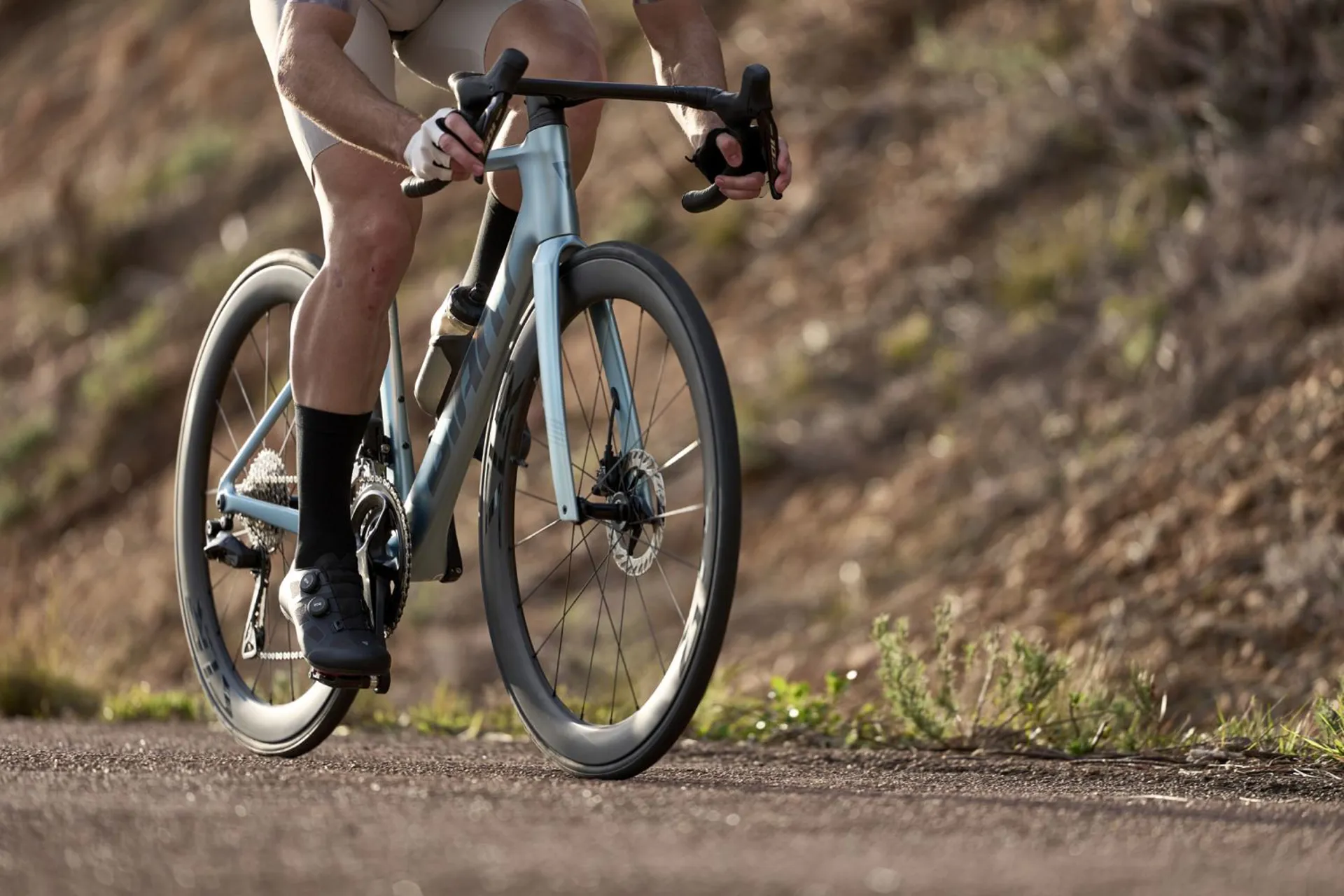 2027 Giant Propel Advanced Pro 1 Di2 Road Bike - Cryo Silver