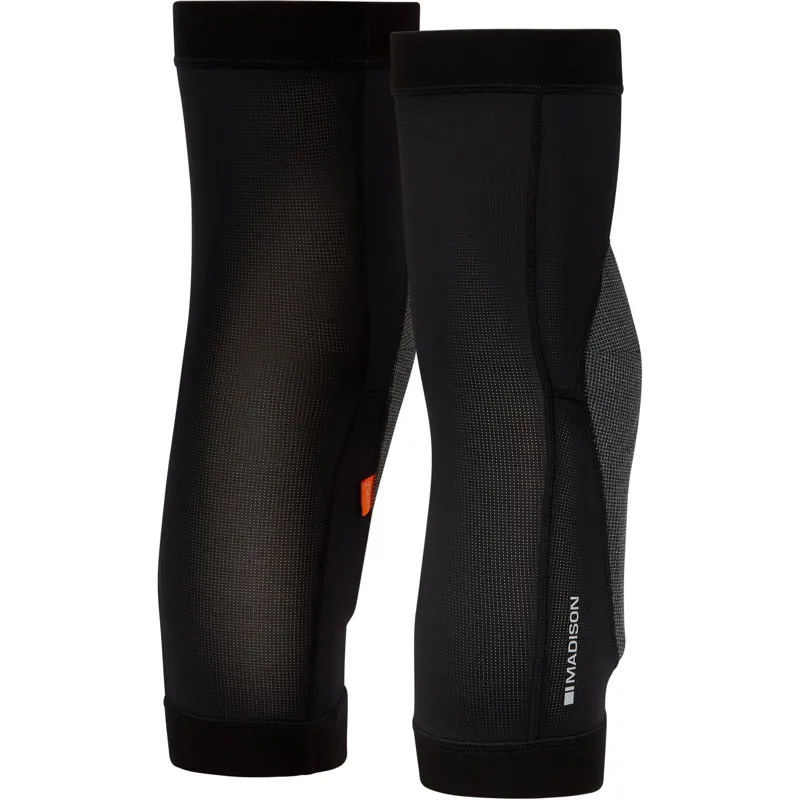Madison Flux D30 Mountain Biking Knee Pad Set - Black-1