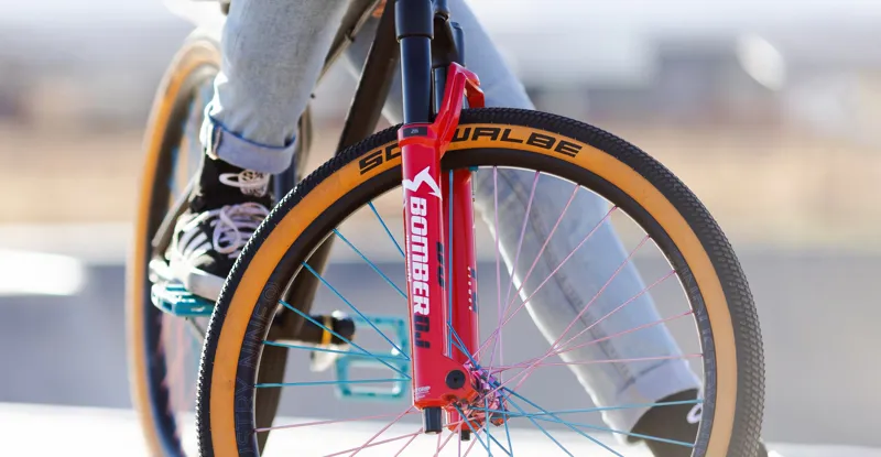 Marzocchi Bomber DJ Grip 26 Tapered Fork 100mm/20TA x 110mm/37mm - Black-5