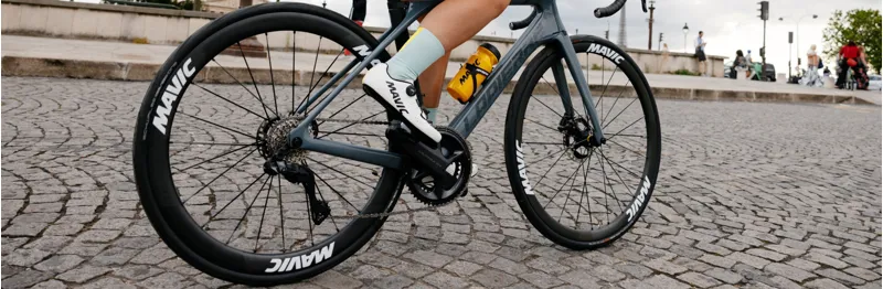 Mavic Aksium Disc 6 Bolt M11 700c Road Bike Wheelset - Black-1