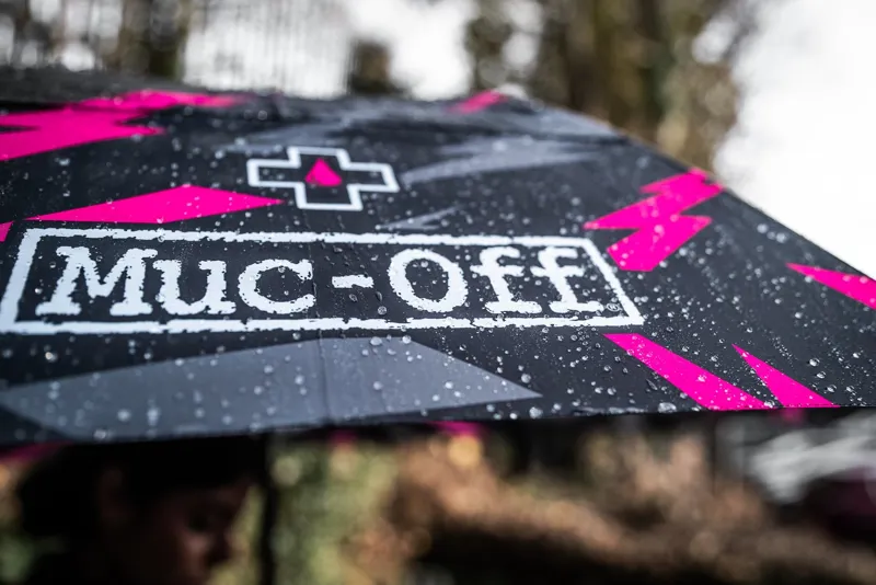 Muc-Off Bolt Umbrella-1