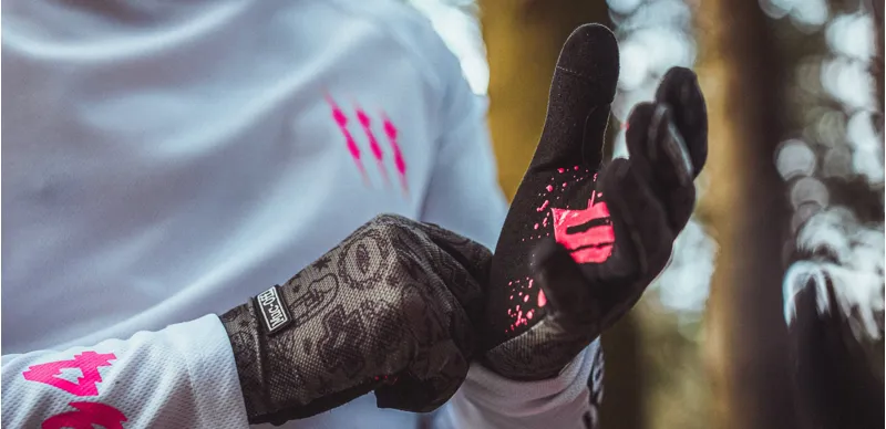 Muc-Off Summer Lightweight Mesh Rider Gloves - Green-4