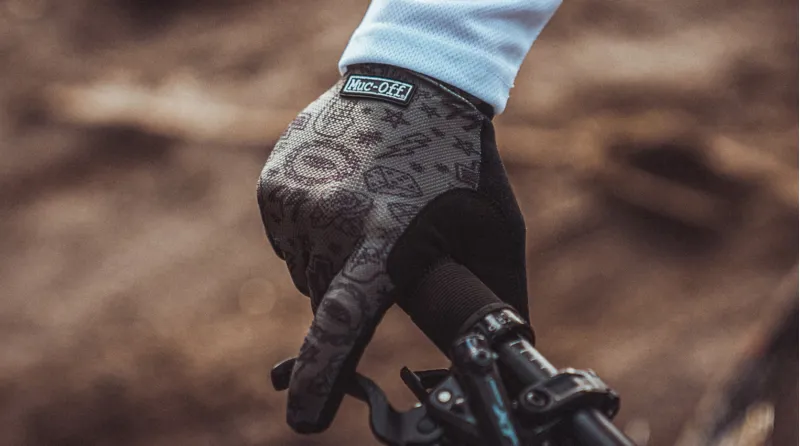 Muc-Off Summer Lightweight Mesh Rider Gloves - Green-3