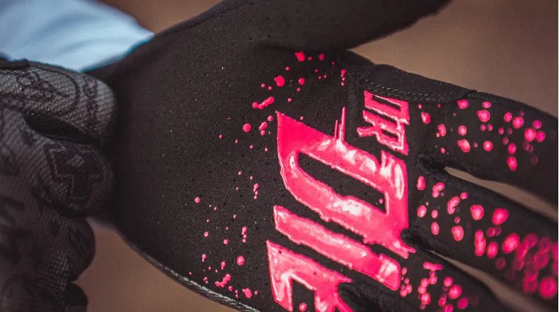 Muc-Off Summer Lightweight Mesh Rider Gloves - Green-2