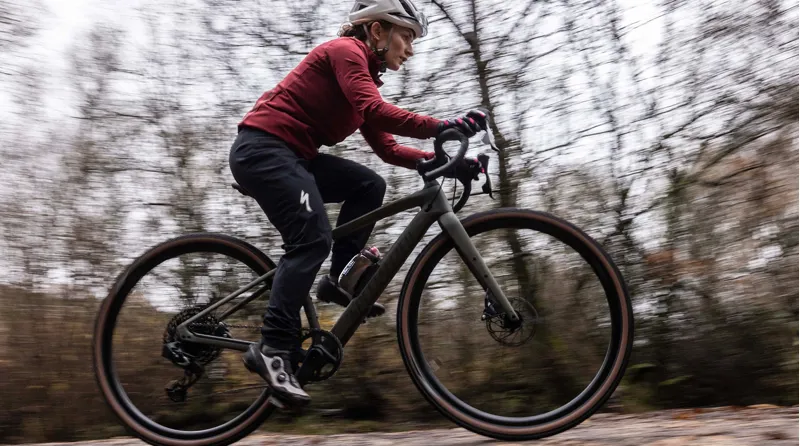 Muc-Off x Fidlock Twist Bottle 450ml with Bike Base - Smoked-6