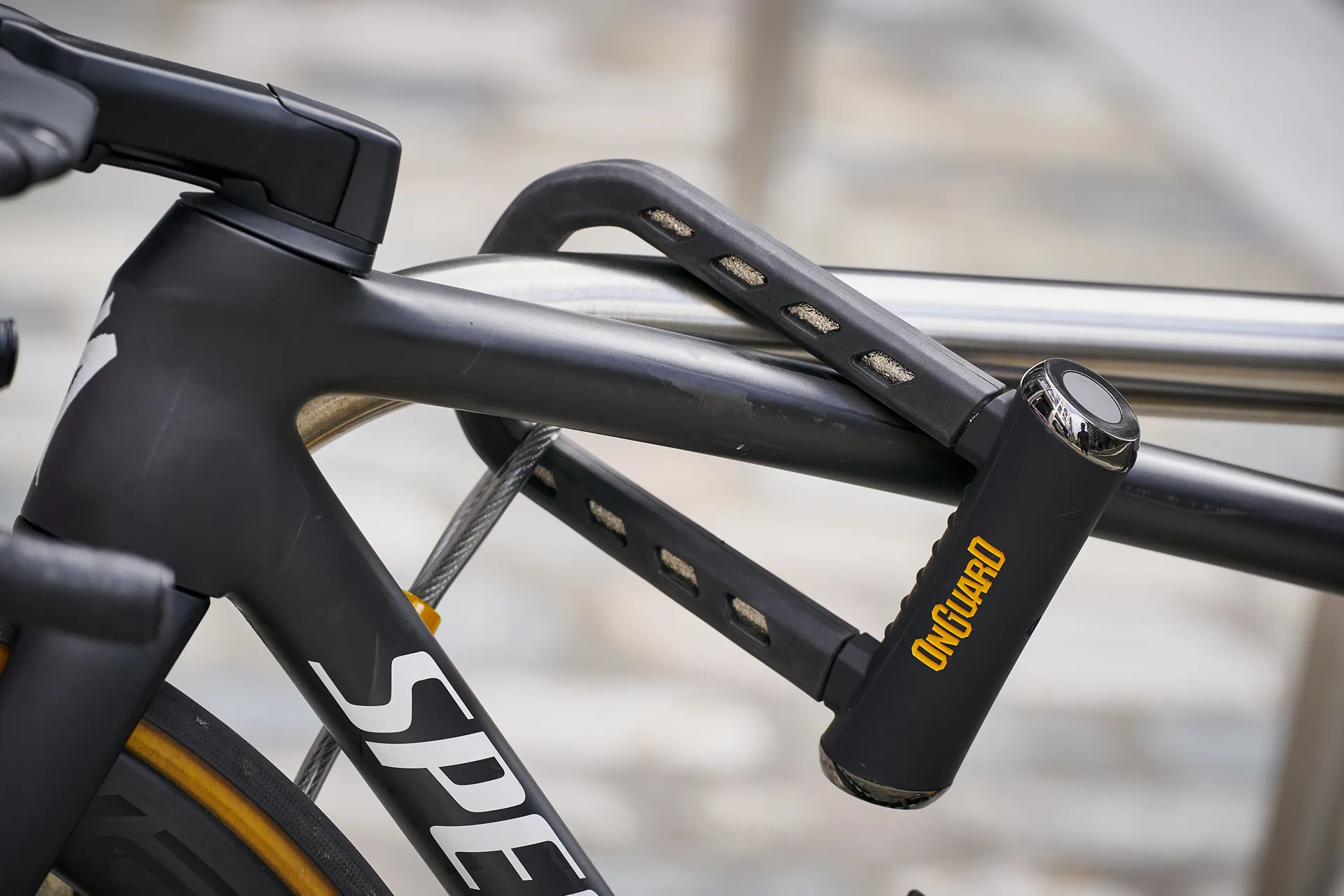 OnGuard RockSolid D-Lock Bicycle Lock - Black/Yellow