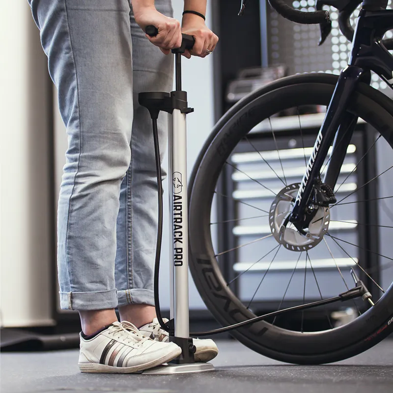 Oxford Airtrack Pro 2.0 Bicycle Track Pump-1