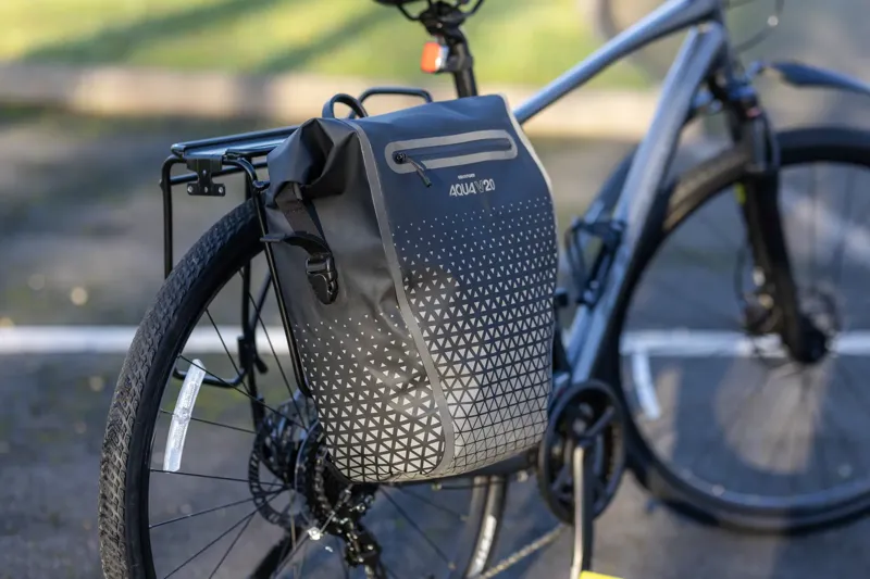 Oxford Aqua V 20 Extreme Visibility Single QR Pannier Bag - Black-11