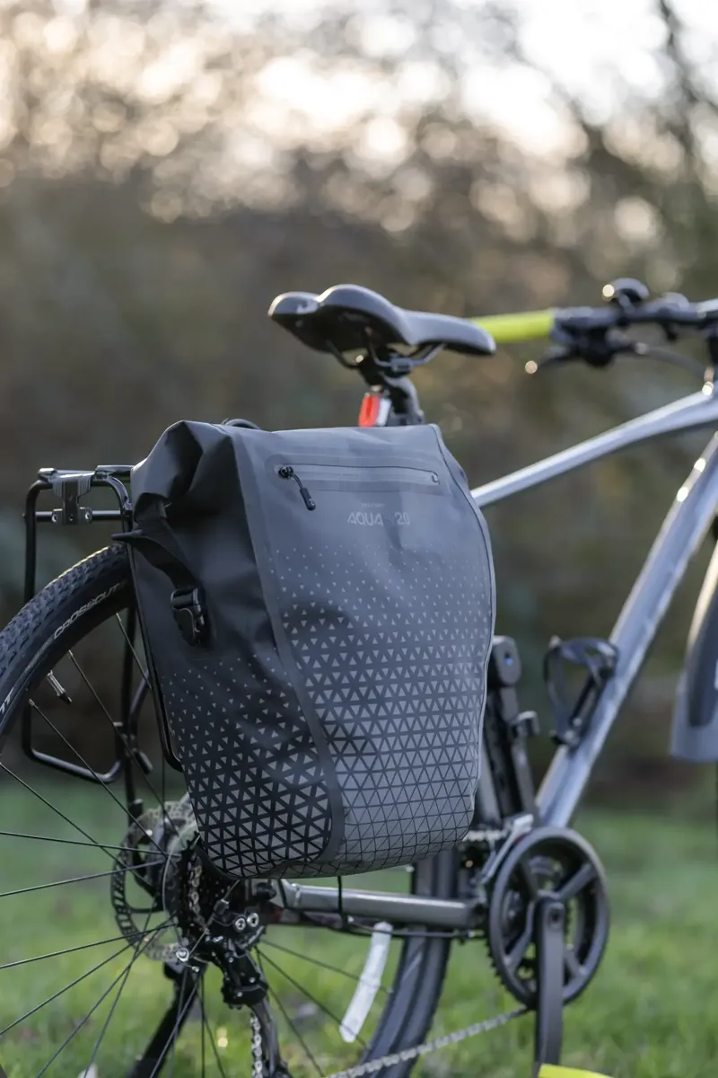 Oxford Aqua V 20 Extreme Visibility Single QR Pannier Bag - Black-12