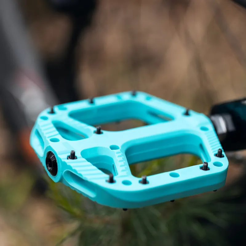 Oxford Loam 20 Nylon Flat Bike Pedals - Turquoise-2