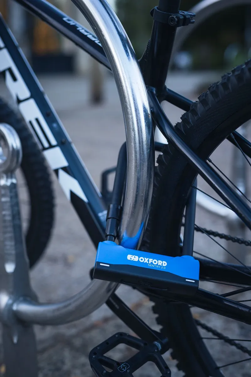 Oxford Sentry 2.0 U-Lock Long 320 x 108mm Bicycle Lock-4