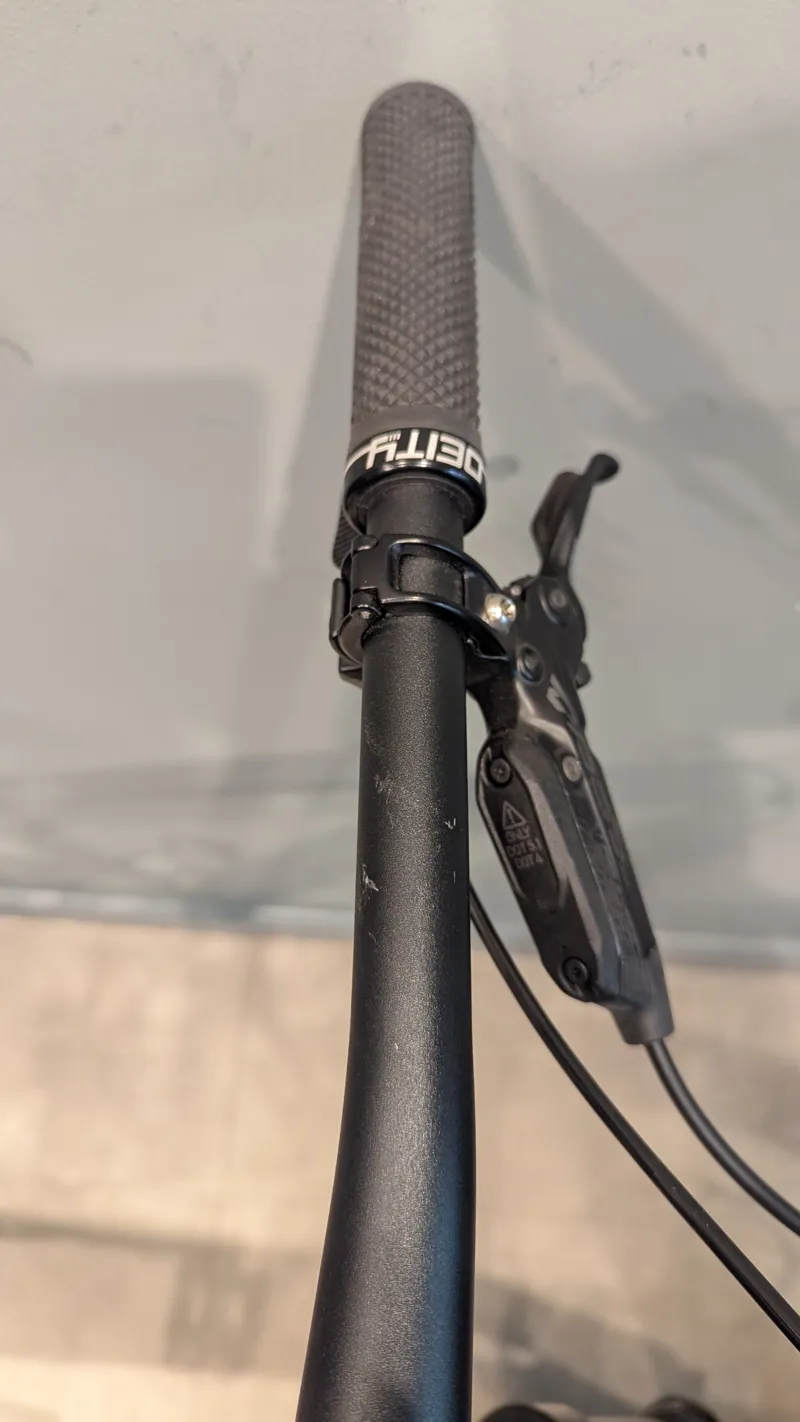 Shop Soiled: 2023 Specialized Enduro Expert Mountain Bike - S5-3