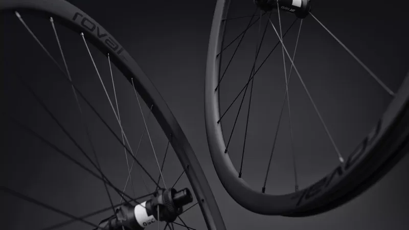 Roval Terra CL III 700c Gravel Racing Rear Wheel - Satin Carbon/Satin Black-9