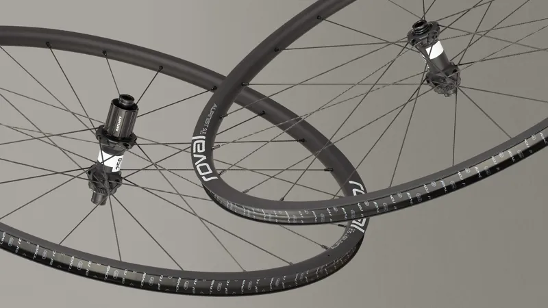 Roval Alpinist SLX Disc 700c Front Road Bike Wheel - Black/Charcoal-2