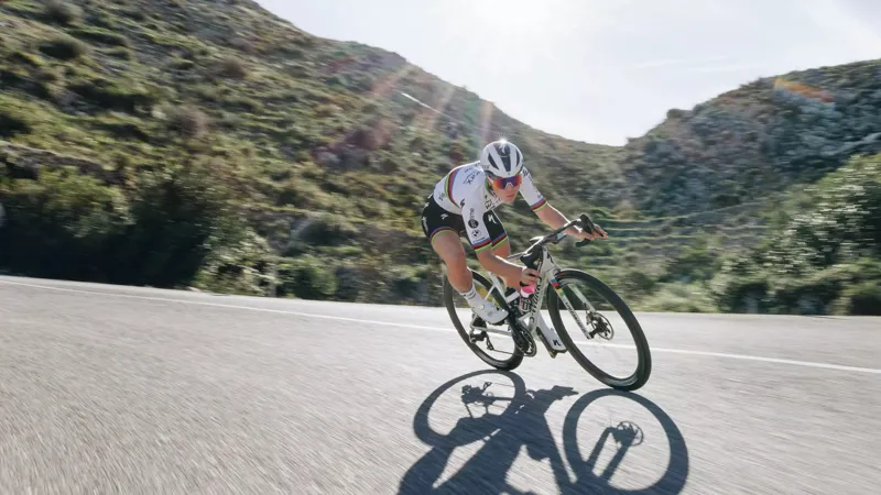 Roval Rapide CL III 700c Road Bike Front Wheel - Satin Carbon/Black-6