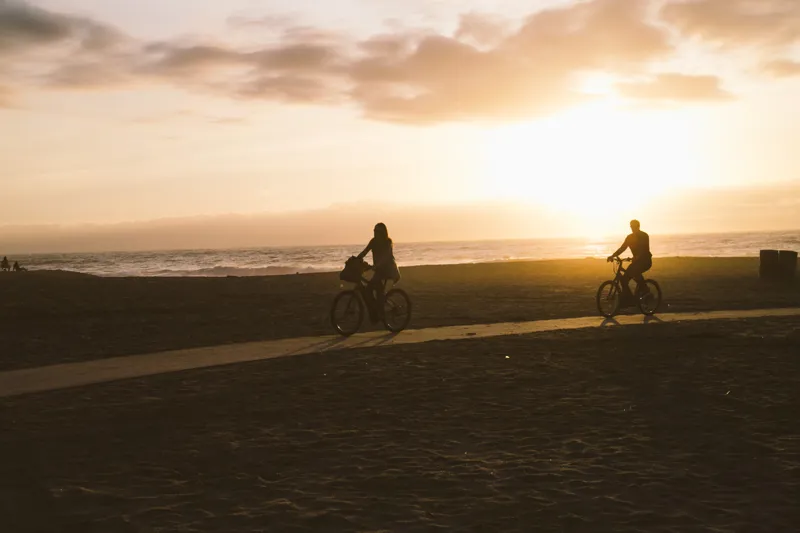 2025 Specialized Turbo Como 5.0 IGH Electric Hybrid Bike - Gloss Black-7