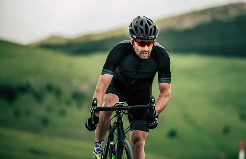 2025 Merida Scultura 6000 Road Bike - Metallic Black/Grey-3