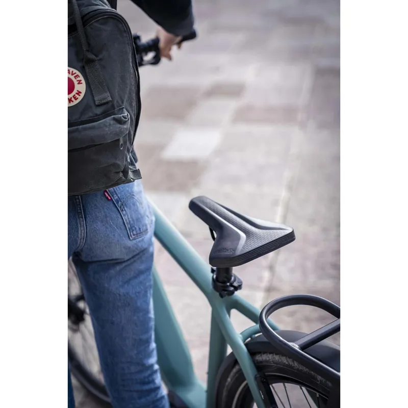 Selle Italia GT-1 Touring Bike Saddle - Black - L2-6