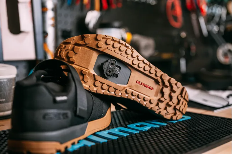 Shimano MT001 MTB SPD Cleats Multi-Entry - Pair-4